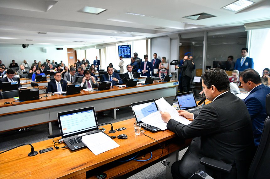 aprovacao-do-relatorio-da-reftribt-geraldo-magela-agencia-senado-1.jpeg