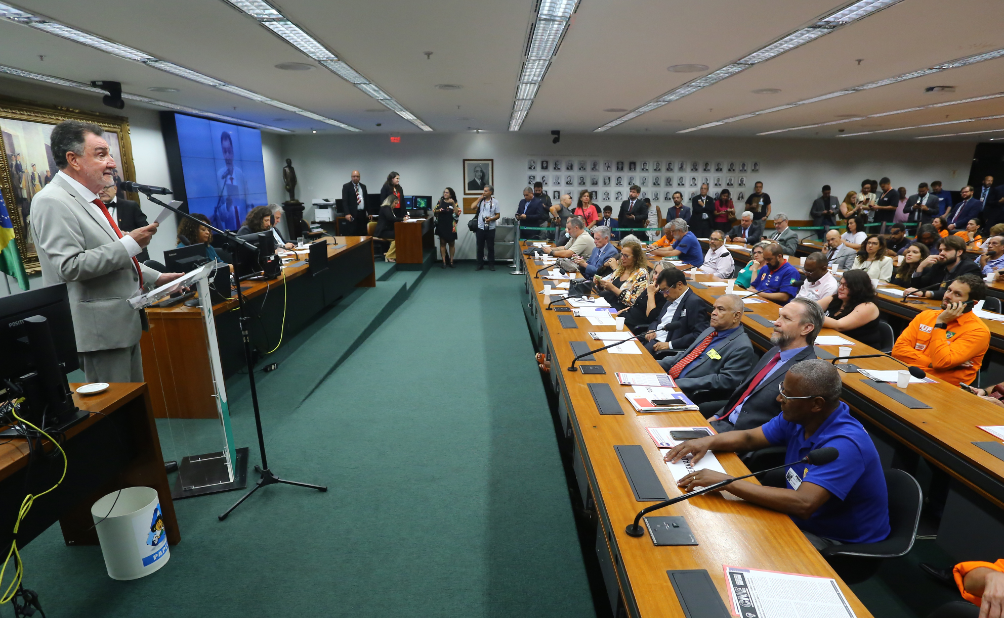 frente-nacional-em-defesa-da-soberania-nacional-patrus-ananias-foto-de-vinicius-loures-camara-dos-deputados-1.jpg