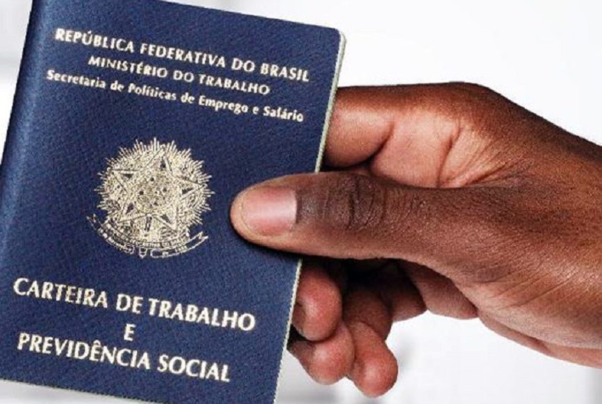 negros-enfrentam-mais-dificuldades-que-brancos-no-mercado-de-trabalho-865x580.jpg