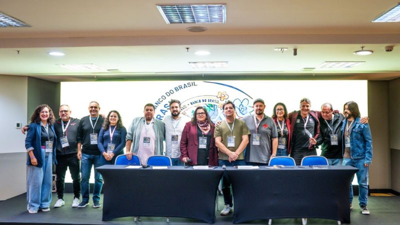 Defesa do Banco do Brasil público marca abertura do 36º CNFBB Defesa do Banco do Brasil público marca abertura do 36º CNFBB