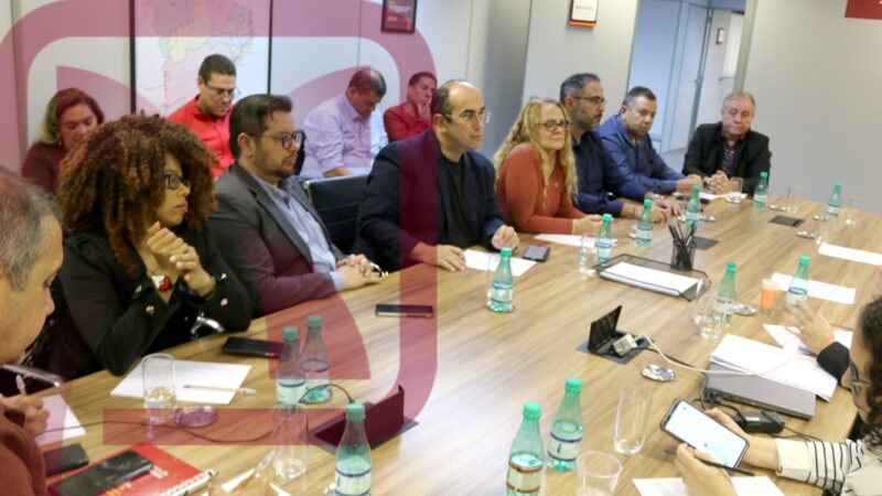 BNB apresenta proposta de revisão do PCR, mas trabalhadores cobram avanços e PLR sem retrocessos BNB apresenta proposta de revisão do PCR, mas trabalhadores cobram avanços e PLR sem retrocessos
